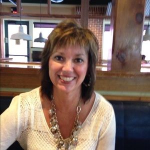 Meet your Posher, Joye